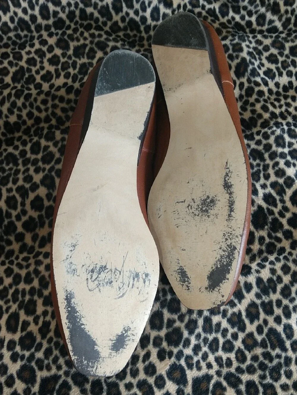 Liz Claiborne sleek leather